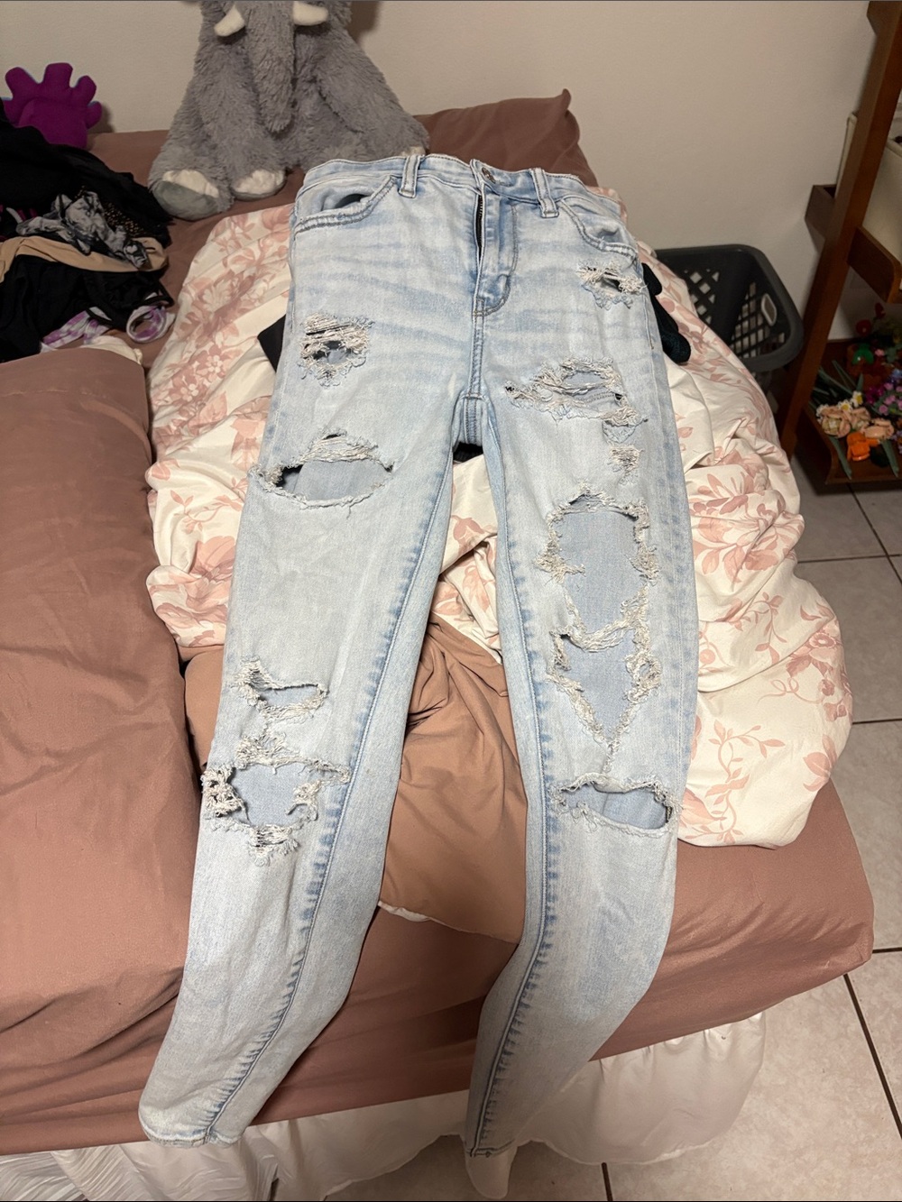 American Eagle Outfitters Light Blue Ripped Skinny Jeans